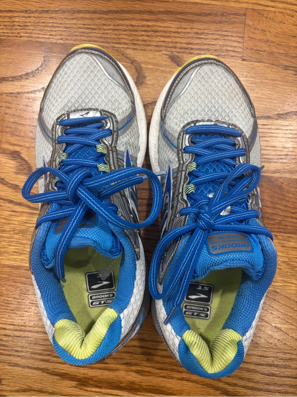 Brooks Adrenaline GTS 15 Athletic Running Shoes (8.5) - Picture 6 of 10